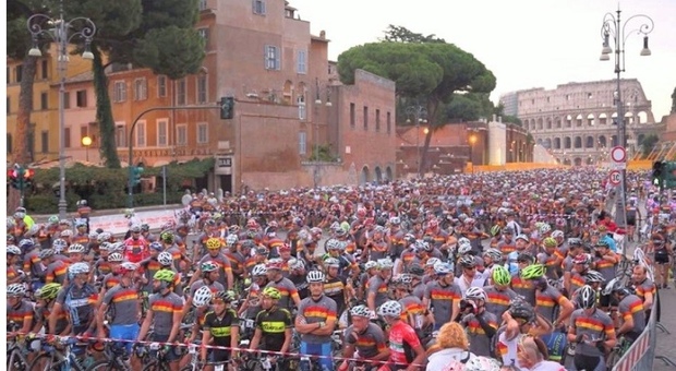 Torna la Granfondo Roma, festa per oltre 5000 ciclisti