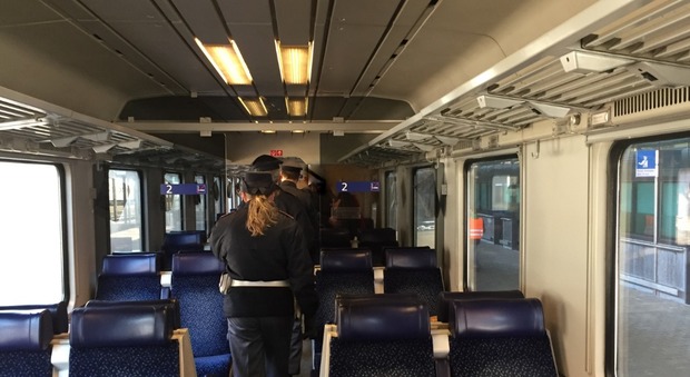 Evade 3 volte in 3 giorni: lo arrestano in Friuli sul treno per l'Austria