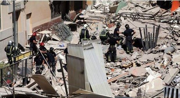 Crollo di una palazzina a Tenerife, 2 italiani dispersi, uno ferito