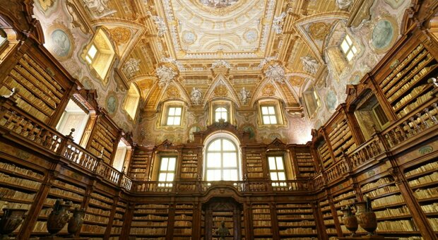 Napoli, dissequestrata la Biblioteca dei Girolamini: dieci anni fa i sigilli dopo il saccheggio di libri