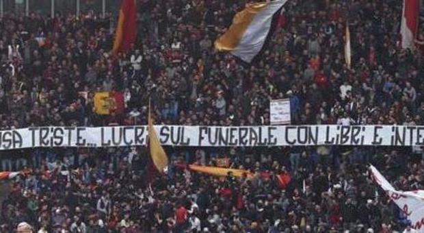 Roma-Napoli, striscioni contro la madre ​di Ciro Esposito. Pallotta: "Rispetto per dolore"