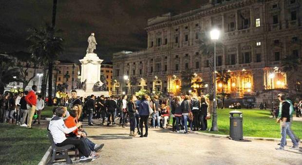 Rissa in Piazza Cavour, parla la ragazza all'origine della lite: «Panna e sputi in faccia, poi è scoppiato l'inferno»