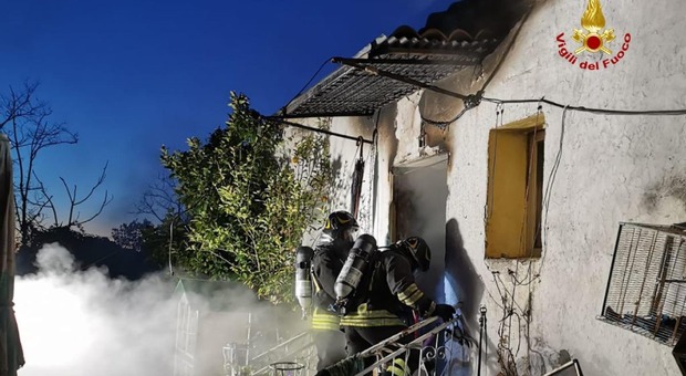Incendio in un casolare a Sant'Elpidio a mare, un morto