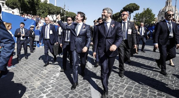 2 giugno, Fico: «È anche la festa dei rom», Salvini: «Parole che fanno girare le scatole»