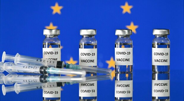 Vaccino Covid, l'Ema: «Pfizer è sicuro, non collegato a decessi». L'azienda: «Seconda dose necessaria»