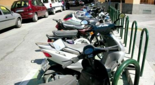 Napoli, tenta il furto di uno scooter: arrestato 21enne