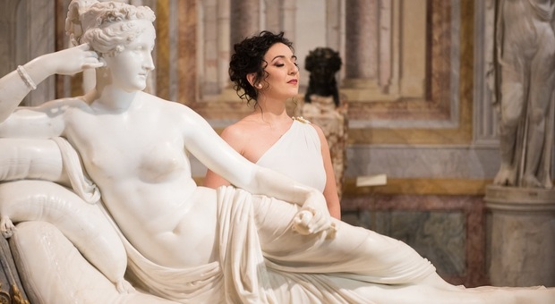 Rosa Feola accanto a Paolina Borghese nel film "Il suono della bellezza" domenica 20 giugno alle 20,30 su Rai1
