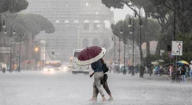 Lazio, allarme meteo per 36 ore: nubifragi e grandinate