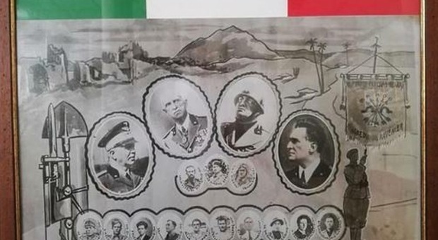 I cittadini protestano, rimosso dal Comune il quadro con Mussolini e Vittorio Emanuele III