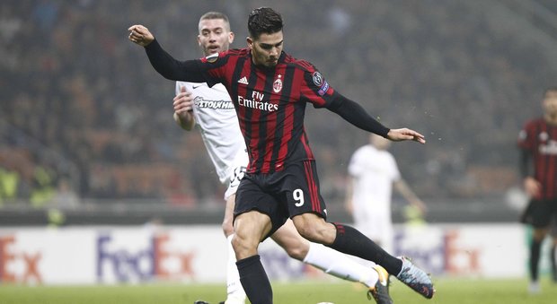 Il Milan non va oltre il pari con l'Aek: pioggia di fischi sui rossoneri
