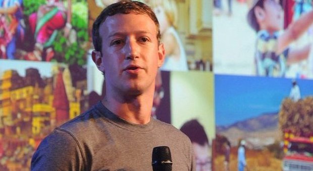 Facebook, Zuckerberg in India: «L'accesso a internet è un diritto umano»