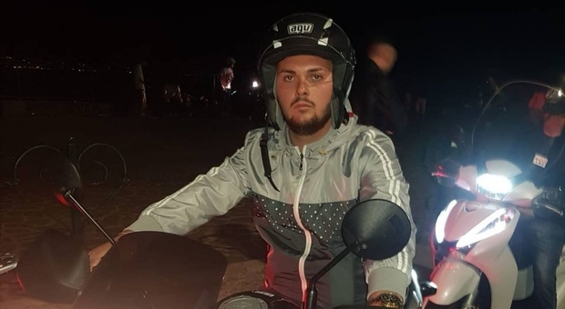 Incidente sulla statale sorrentina a Vico Equense, Giuseppe morto in moto a 23 anni