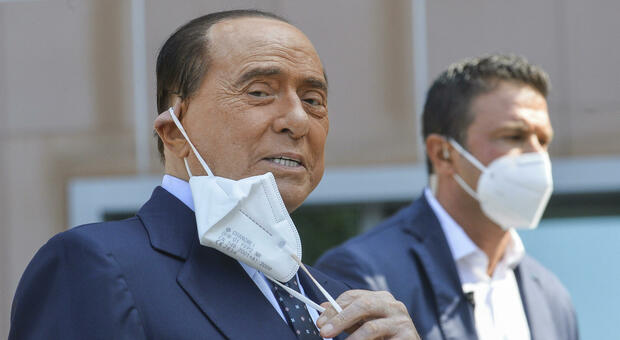 Berlusconi, 84° compleanno in quarantena con la compagna Marta: oggi il risultato dell'ultimo tampone