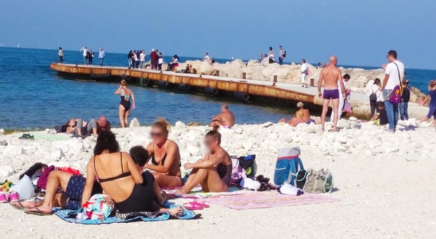 E lo chiamano autunno: acqua del mare calda come a luglio, turismo a +20% nelle Marche