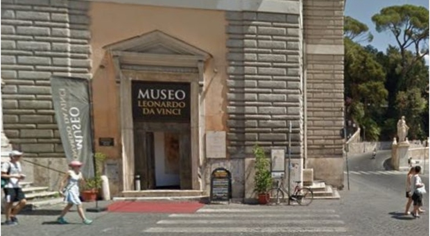 Museo Leonardo da Vinci, stagista abusata dal direttore. La vittima: «Molestata in magazzino e in auto»