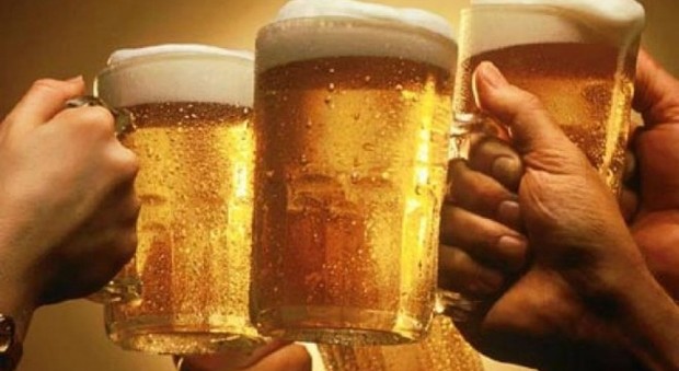 La birra fa bene al cuore «Una al giorno contro il colesterolo»
