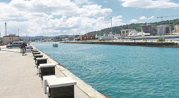 Pesaro, tamponi Covid obbligatori a chi rientra dalla Croazia: le barche private restano un rebus