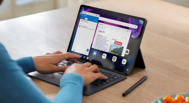 Tab P11 Pro, il tablet flagship di Lenovo ha schermo all’avanguardia e prestazioni di livello professionale