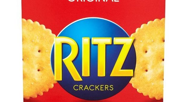 Ritz, allerta salmonella: ritirati diversi lotti di crackers dai supermercati
