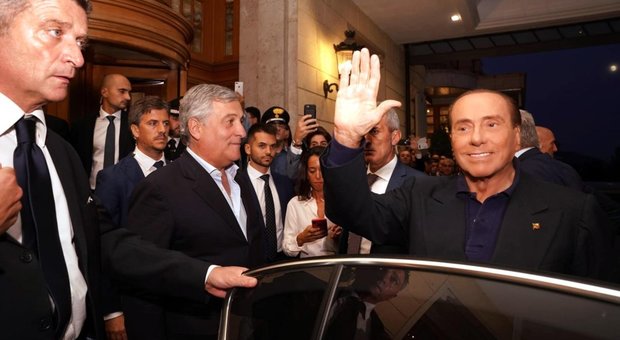 Berlusconi show a Fiuggi: «Salvini è un bravo ragazzo, deve solo rinsavire un po'»