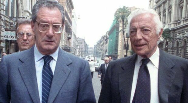 Cesare Romiti con Gianni Agnelli, e lungo ad e presidente della Fiat