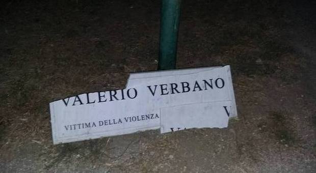 Roma, distrutta la targa intitolata a Valerio Verbano al Parco delle Valli