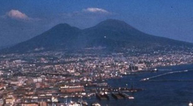 «Il Vesuvio esploderà, serve un piano»: il monito dello scienziato giapponese