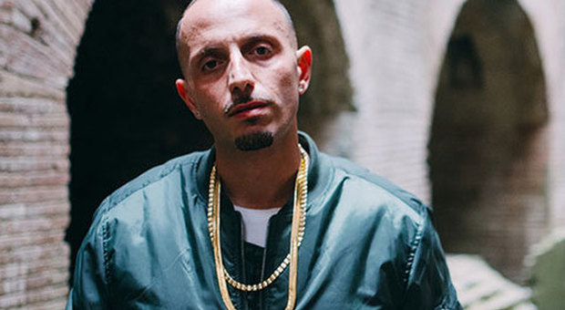 Il rapper Ntò a processo a Salerno: denunciato dalla Cidec per diffamazione