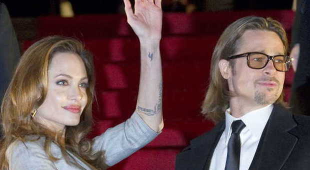 Angelina Jolie e Brad Pitt si sono sposati sabato scorso in Francia. Poi sul set