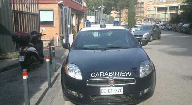 Perugia, blitz dei carabinieri: chiuso un bazar dello spaccio in via Cortonese