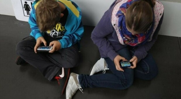In Umbria ragazzini su web e telefonino più che nel resto d'Italia. Il rischio cyberbullismo