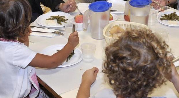 Scuola, stop pasti a soli quattro euro: «Qualità a rischio»
