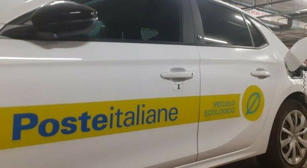 Arrivano nuove auto ibride, Poste Italiane nel pontino raggiunge gli 87 mezzi “green”