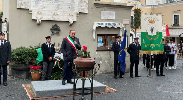 Capri, festa delle forze armate con lo slogan della pace