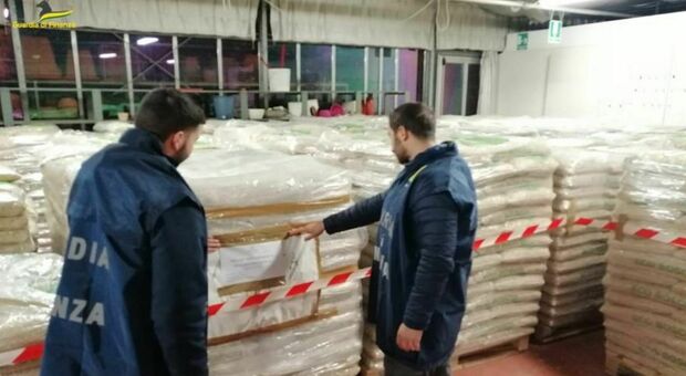 Vicenza, sequestrate 30 tonnellate di pellet contraffatto