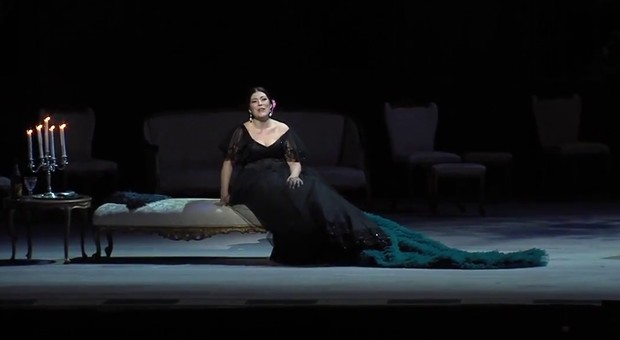Valentina Varriale è Violetta nella Traviata con la regia di Sofia Coppola