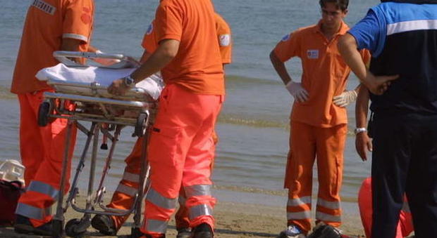 Vasto, malore in spiaggia: muore turista di Benevento