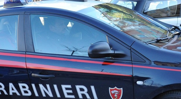 Novara, uomo trovato morto in casa con ferite da arma da taglio: l allarme lanciato dai vicini