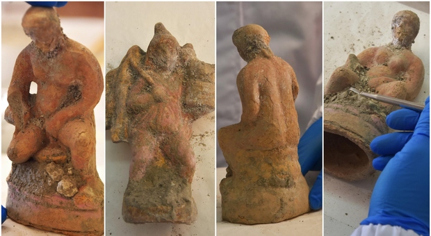 Pompei, il presepe romano che rende omaggio agli dei: scoperte 13 statuine in una domus