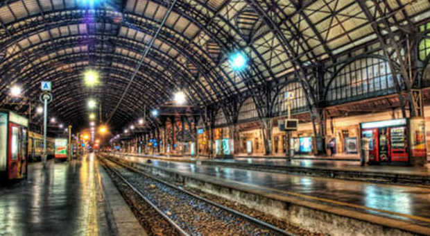 Milano, stazione centrale in tilt per un guasto: 42 treni in ritardo