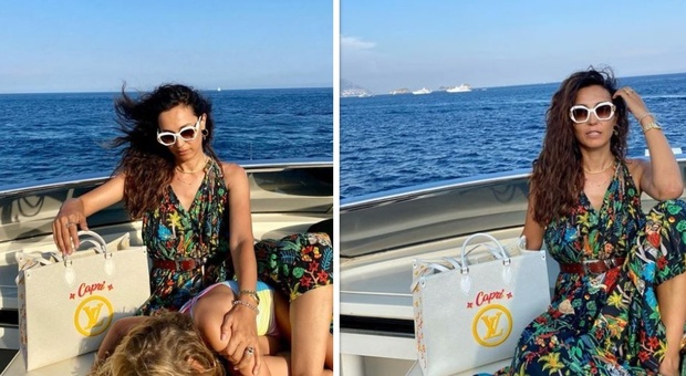 Caterina Balivo in vacanza a Capri: spunta un messaggio misterioso sui social