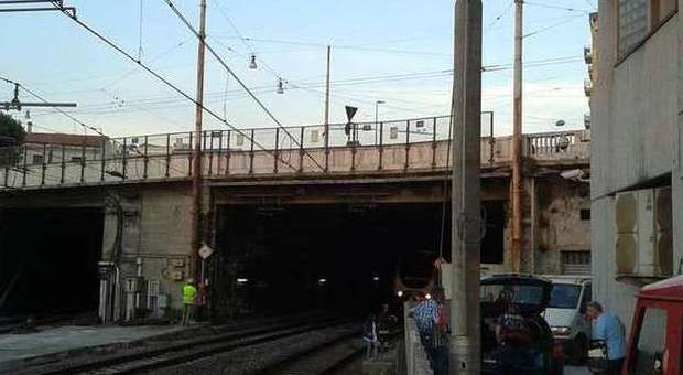 Ancona, orrore alla stazione: straziata dal treno ragazza di 17 anni