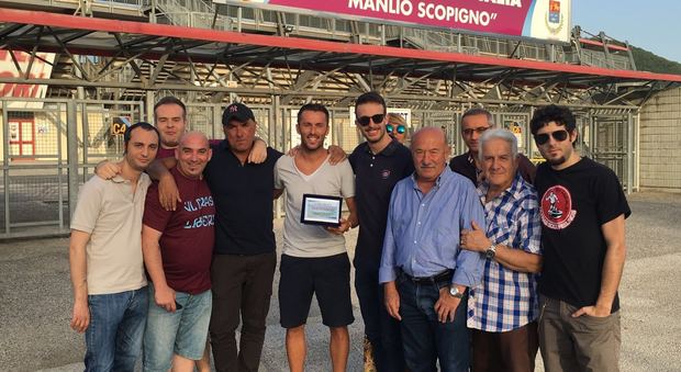 Diego Petrongari premiato dai tifosi del Rieti