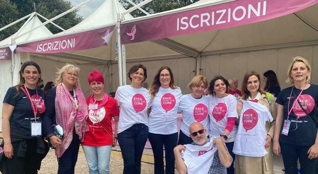 Race For The Cure, l'assessora alle Pari Opportunità di Roma Capitale fa visita al villaggio: «Aiuto vero alla lotta al tumore al seno»