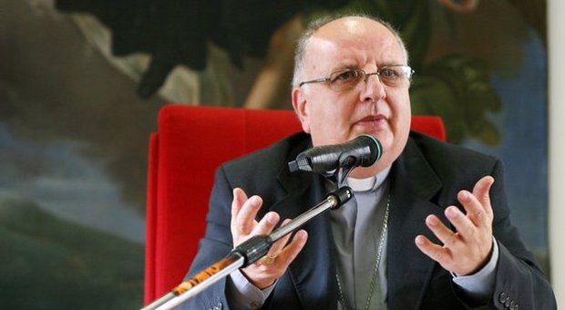 Esami di maturità, l'arcivescovo di Salerno scrive agli studenti: "Non abbiate paura"