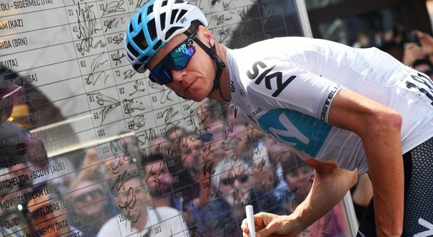 Giro d'Italia, Froome conquista il monte Zoncolan: Yates resiste in maglia rosa