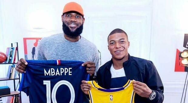 Mbappé e LeBron James si "scambiano" le immagini del profilo. Ecco perché