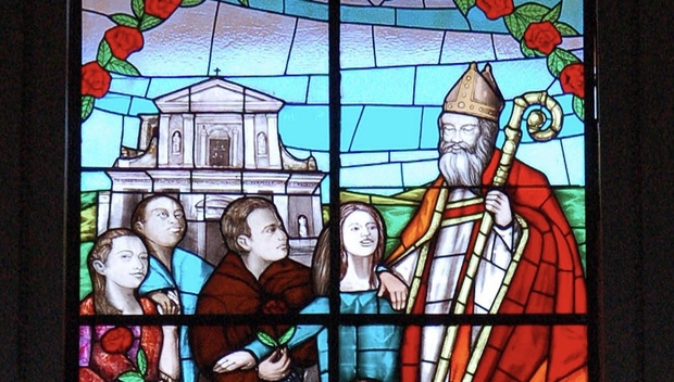 Basilica di San Valentino, i Lions donano la settima vetrata artistica