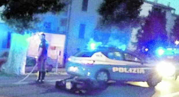 Arriva la polizia fuga in scooter: presi nella notte due ragazzini