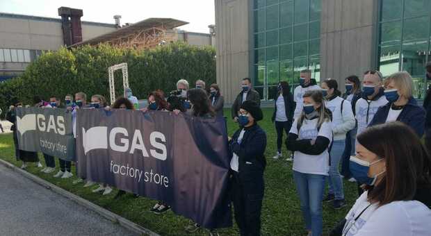 Una manifestazione di lavoratori Gas Jeans (foto Comune Vicenza)